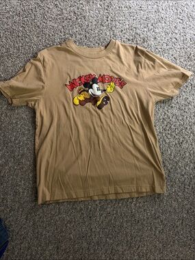 Gap x Disney men’s tee shirt